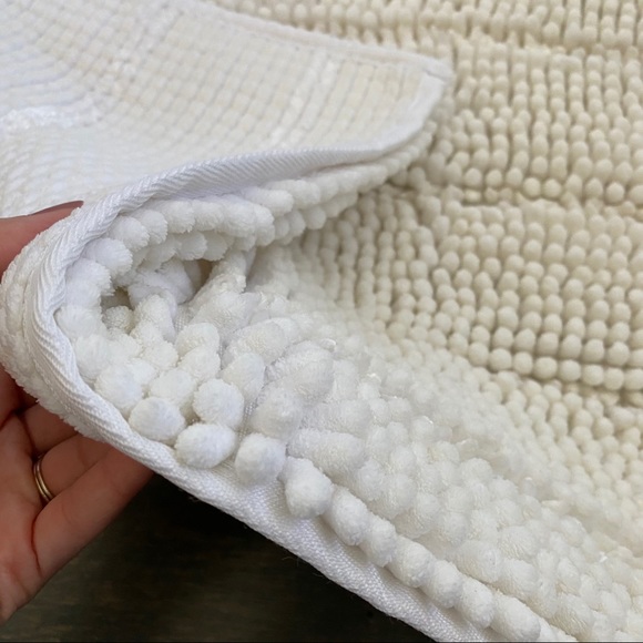 | RUG | - Picture 3 of 4